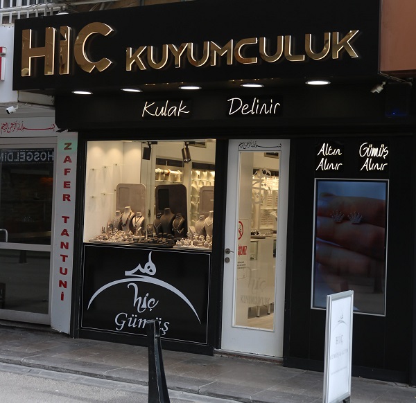 Hiç Kuyumculuk: Konya’nın Zarif Takı ve Hediyelik Adresi
