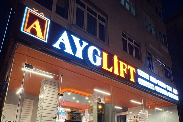 AYGLİFT: Asansör ve Yürüyen Merdiven Sektöründe Güvenin ve Kalitenin Yeni Adı